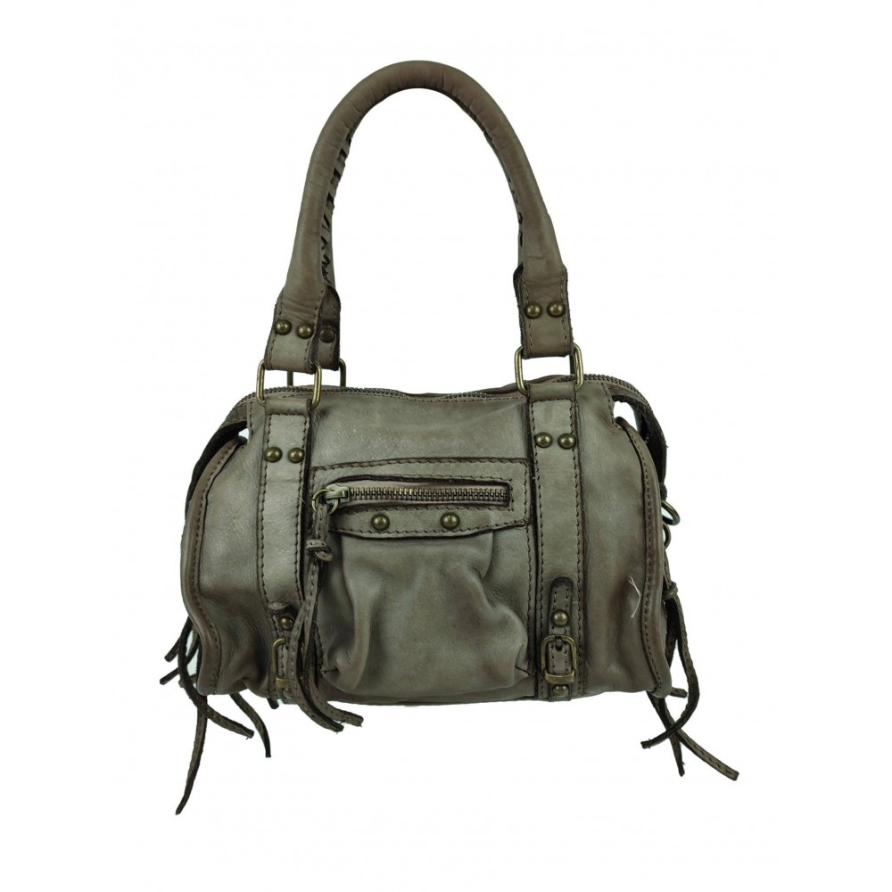 Vintage leather handbag                                   199