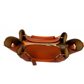 Lederhandtasche                                                 132